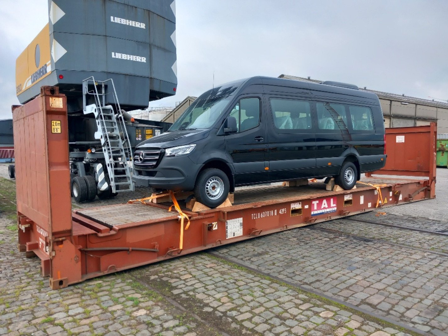 Bentri coordinates global automotive movements from Antwerp: vehicles, machinery and parts with accurate planning, safe handling and reliable partners.