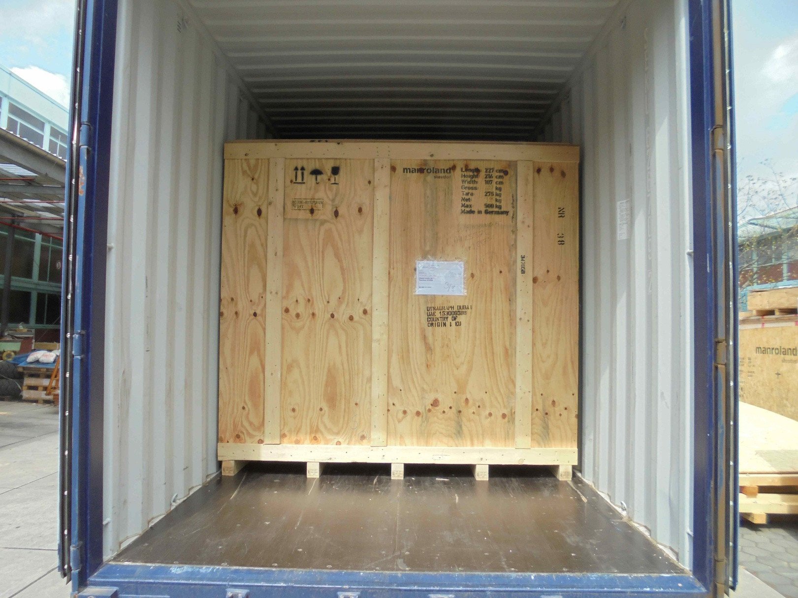 Efficient FCL and LCL shipping with one steady contact. Bentri manages planning, packing, customs and documentation with clear communication.